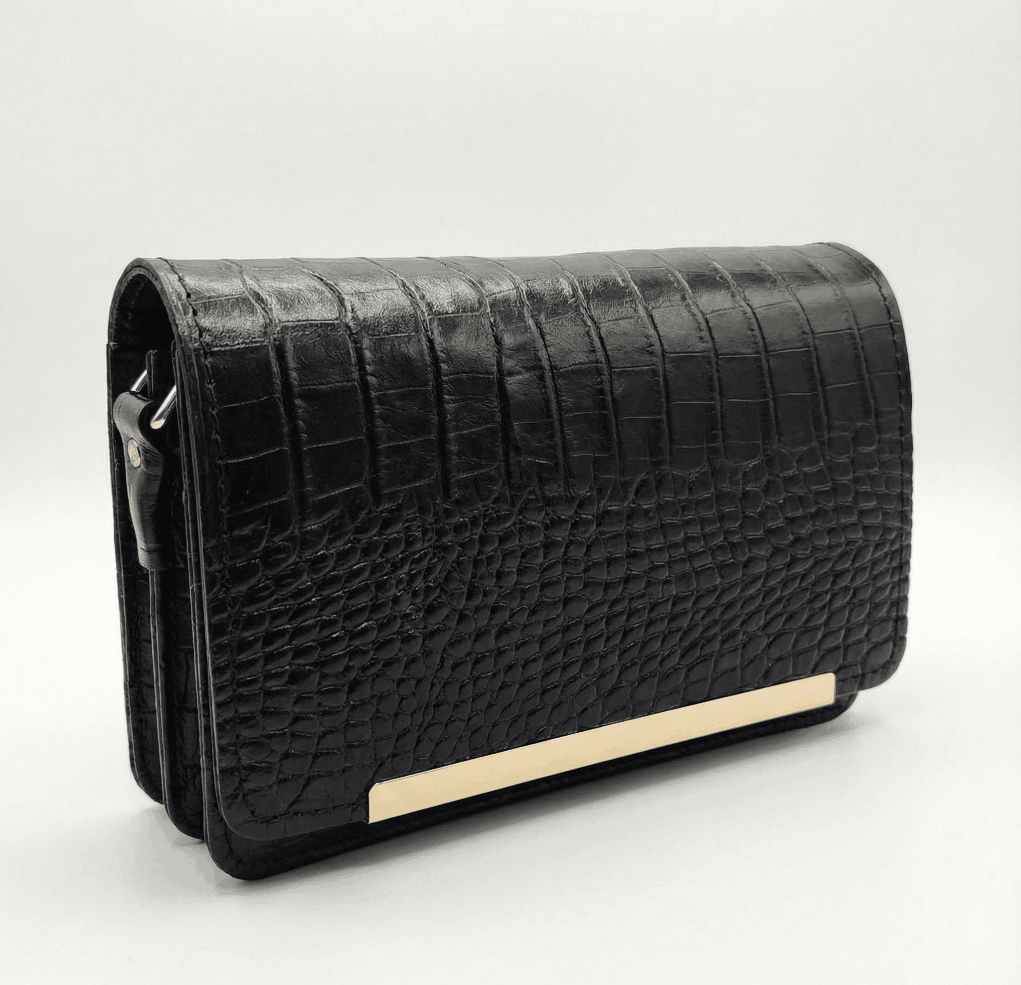 Crocodile_Clutch_Gold_Trim_Ecom_11zon کیف دوشی چرم طبیعی زنانه مدل آنا - تصویر 4